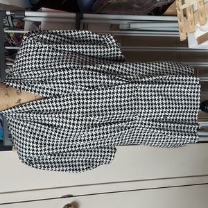 Black and White Houndstooth Blouse